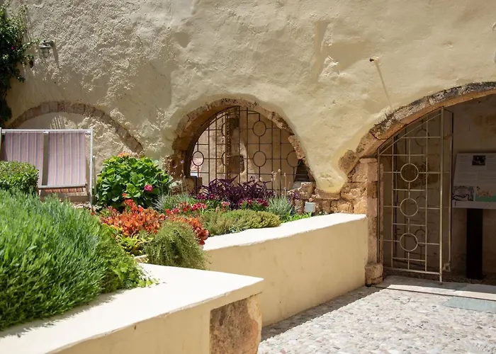 Отель San Salvatore Monastery 3*